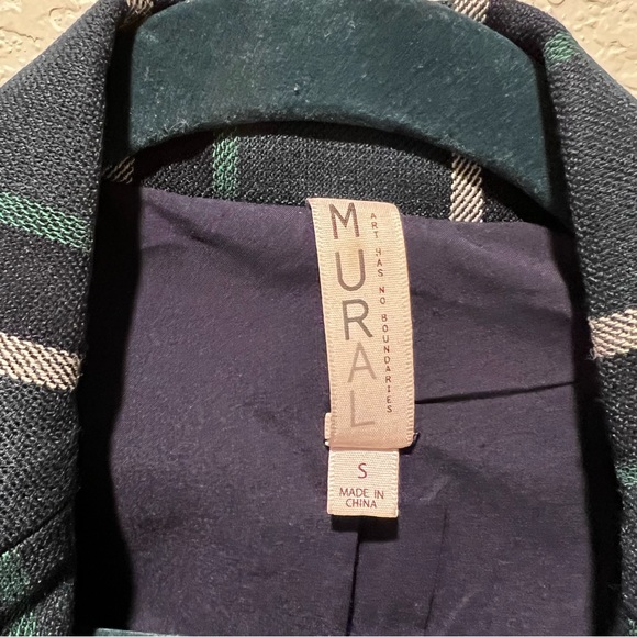 Striped Blazer - Picture 2 of 4